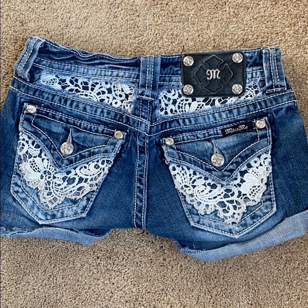 Miss me shorts size 25